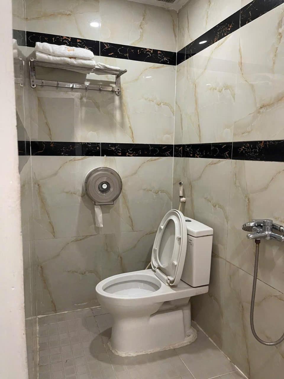 10H Hotel Ho Chi Minh-stad Buitenkant foto